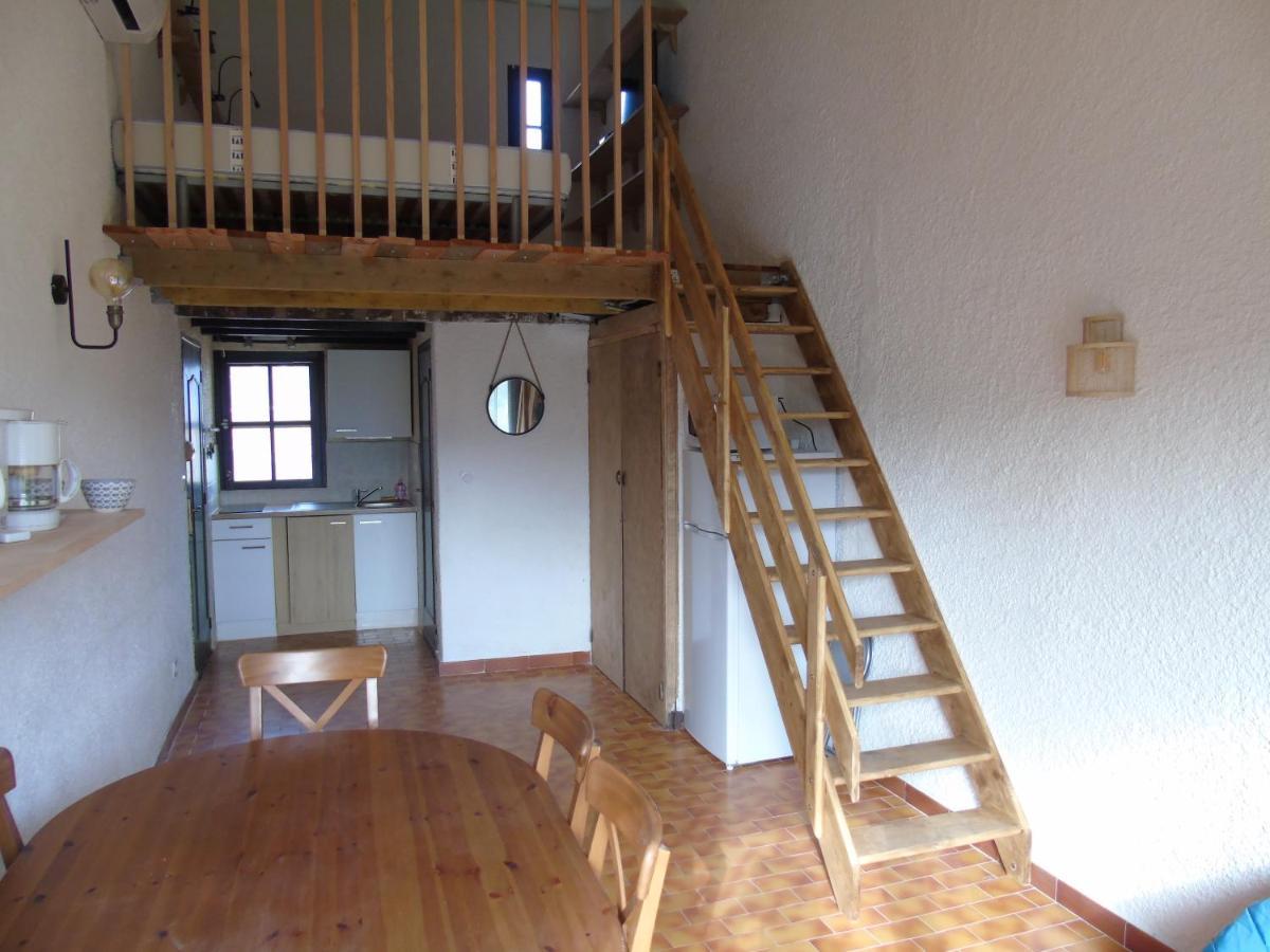 Studio Pieds Dans L'Eau Apartment Калкатоджио Екстериор снимка